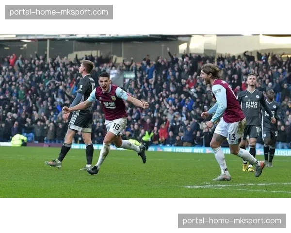 从录像分析到实战演练：揭秘曼城赛前48小时的定位球战术准备流程