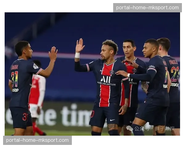 巴黎高位逼抢瓦解利物浦进攻体系